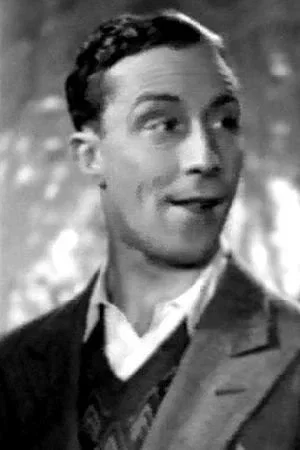  Clifford Mollison photo