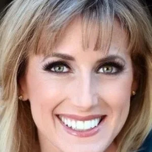  Leanne Suter