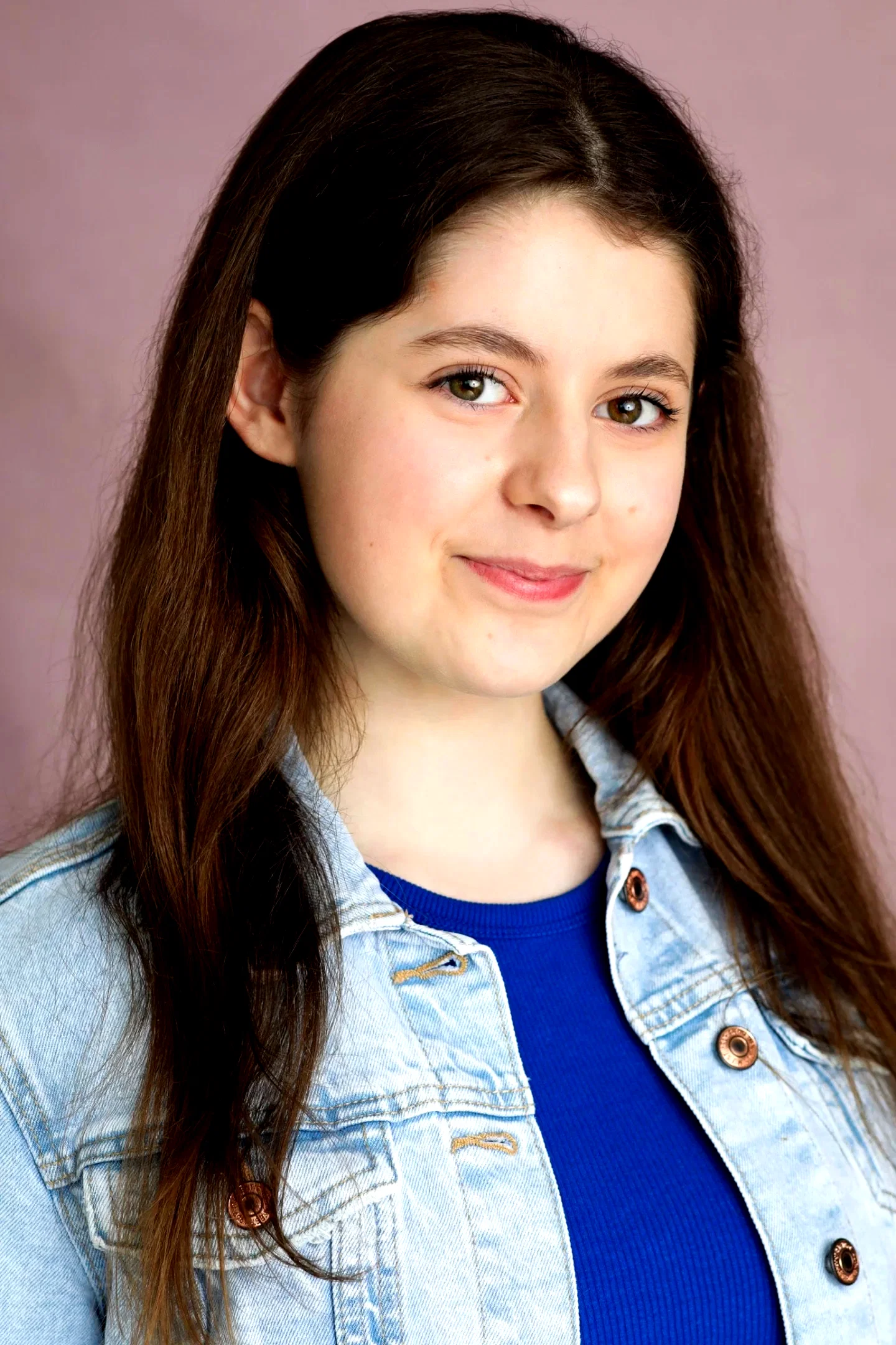  Ava Sanger