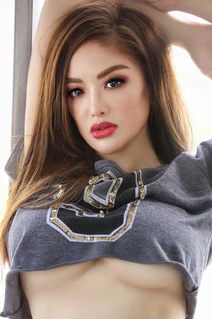  Gwen Garci