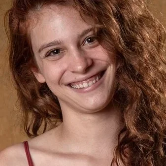  Lara Tremouroux