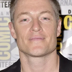 Photo star : Tahmoh Penikett
