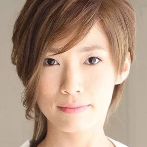 Photo star :  Aki Nagao