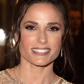 Photo star :  Capucine Anav