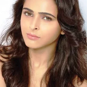 Photo star :  Madhurima Tuli