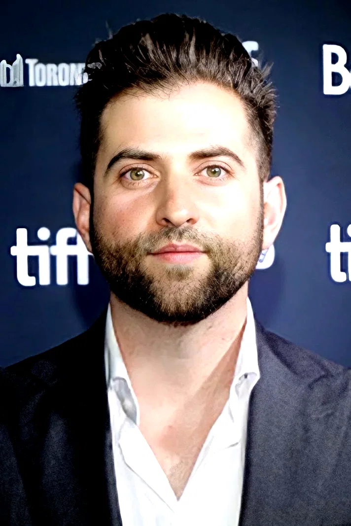  Zachary Wigon