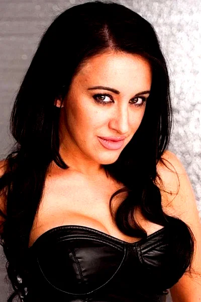 Devanny Pinn