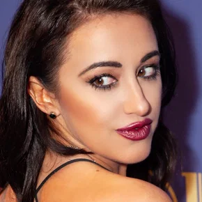 Photo star :  Devanny Pinn