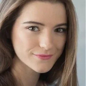  Amelia Bennett