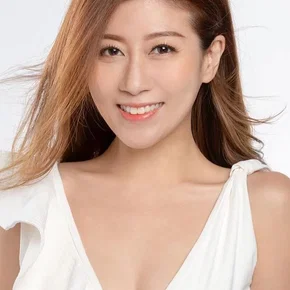 Photo star :  Adrienne Lau