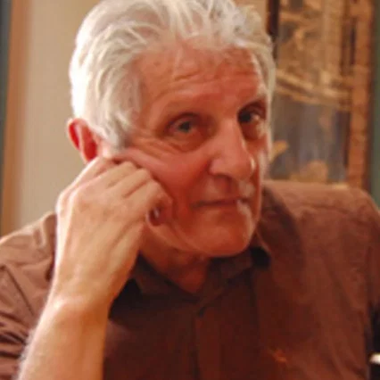  Derli Prada