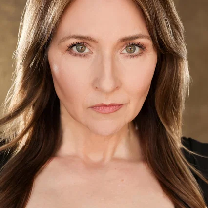  Kara Rainer
