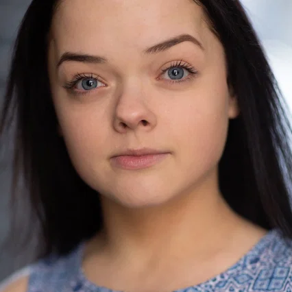  Francesca Mills