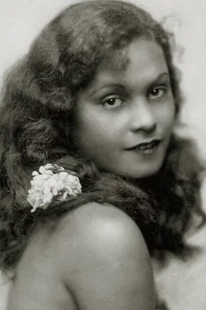 Anna Chevalier photo