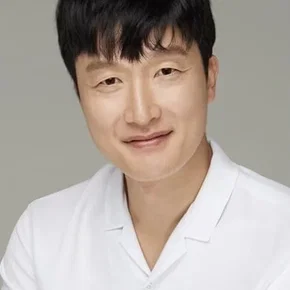 Photo star :  Choe Byeong-mo