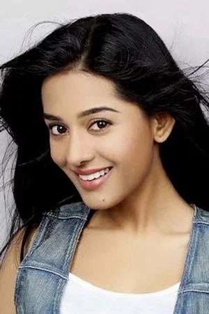  Amrita Rao