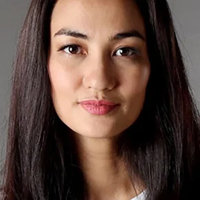 Photo star :  Atiqah Hasiholan