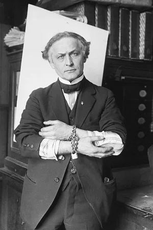  Harry Houdini