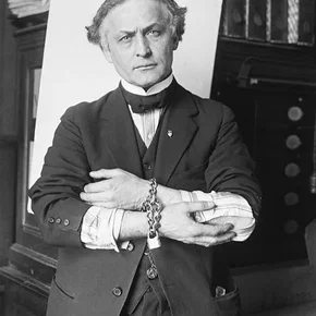 Photo star :  Harry Houdini