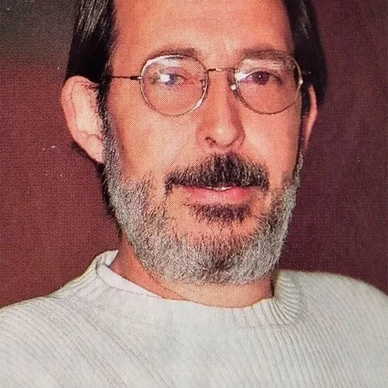  Helios Fernández