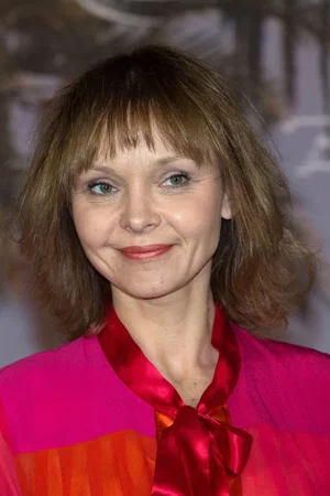  Elina Reinold