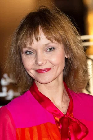  Elina Reinold photo