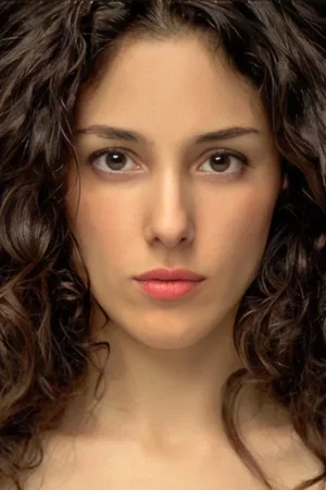  Cansu Tosun photo