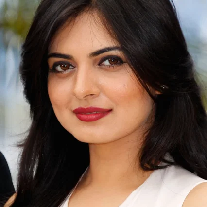  Niharika Singh