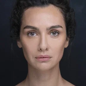 Photo star :  Birce Akalay