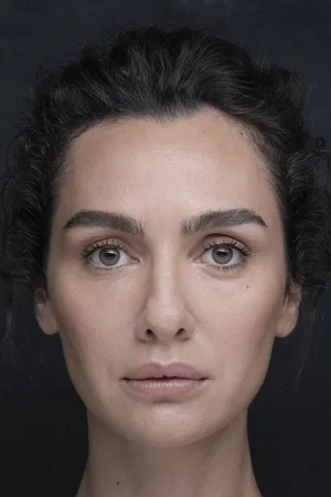  Birce Akalay photo