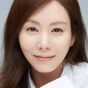 Photo star :  Bak Ye-jin
