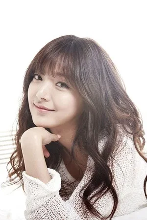  Song Min-jeong photo