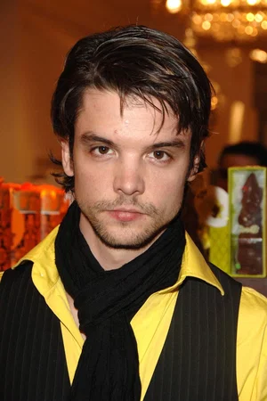  Andrew Lee Potts photo