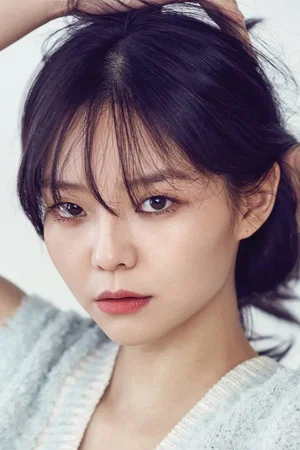  Lee Som photo