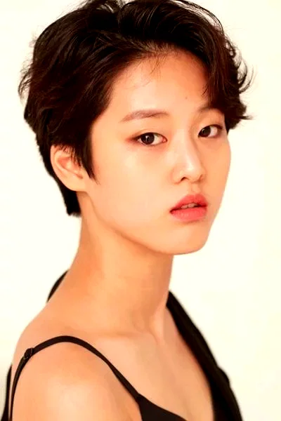  Lee Yeon