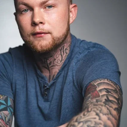  James Lee Thomas