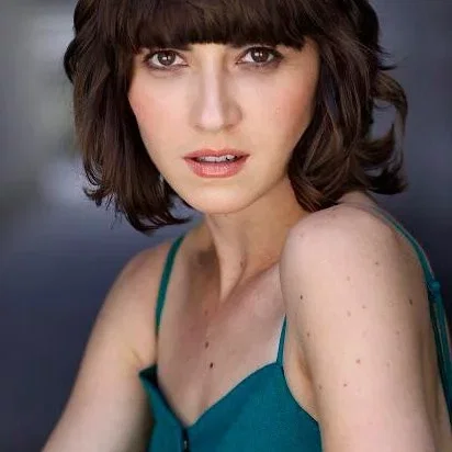  Julia Max