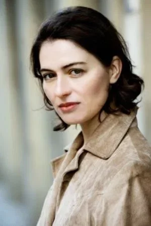  Esther Zimmering photo