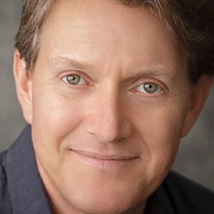  Evan MacKenzie