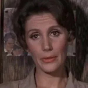  Louise Troy