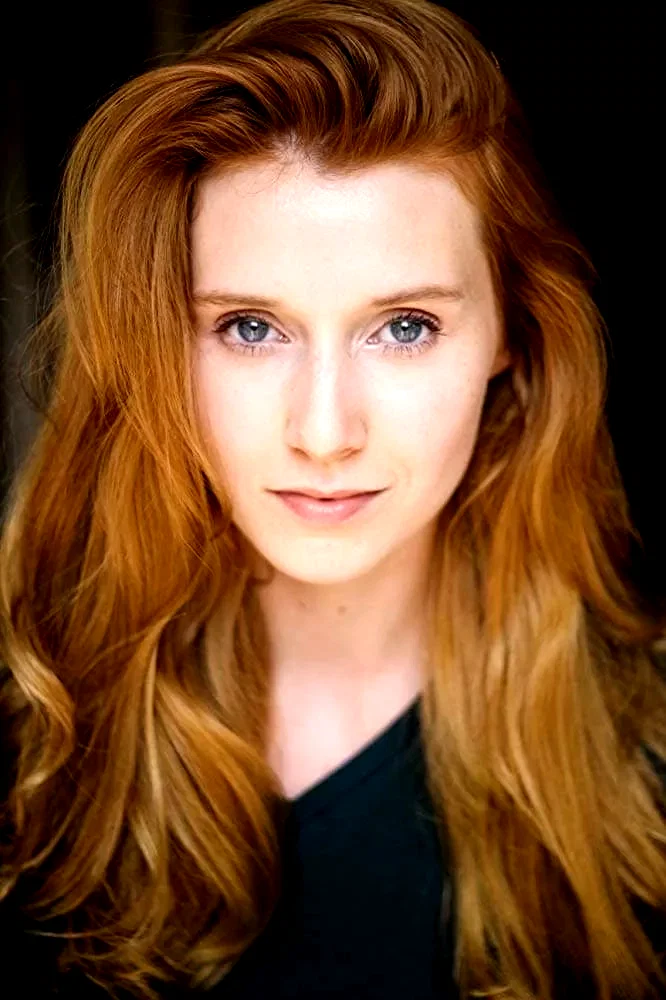  Nicole Tompkins