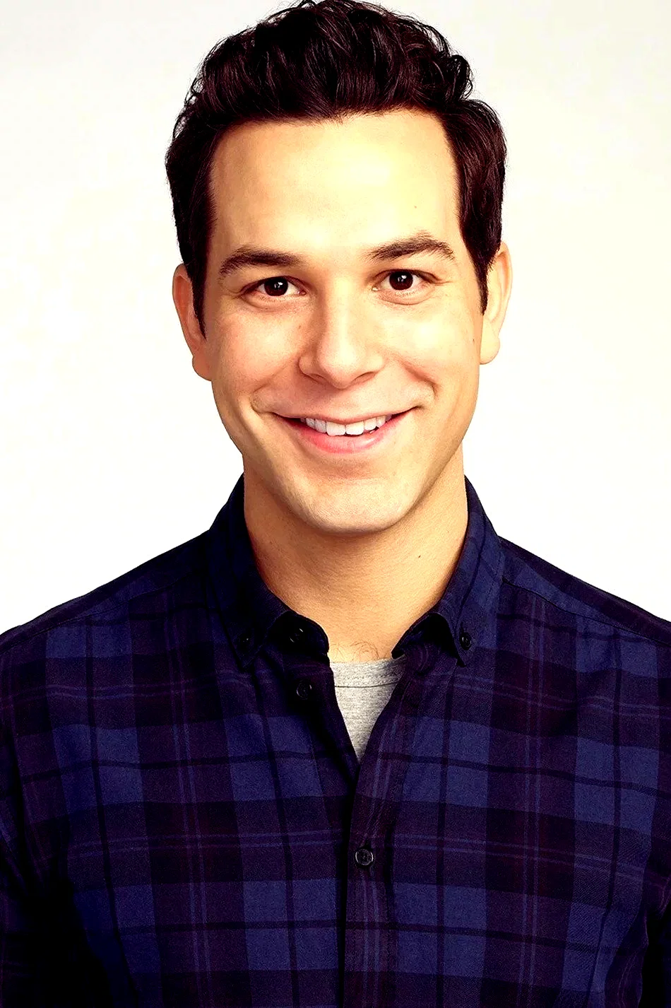 Skylar Astin