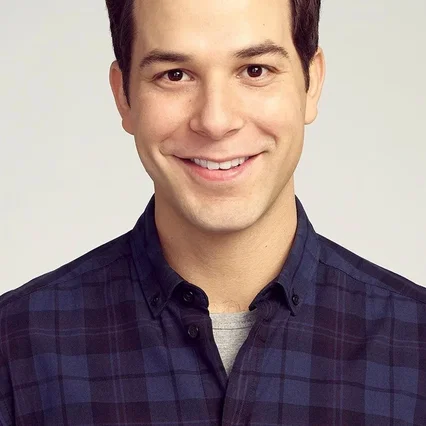 Skylar Astin