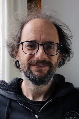  Alejandro Hartmann photo