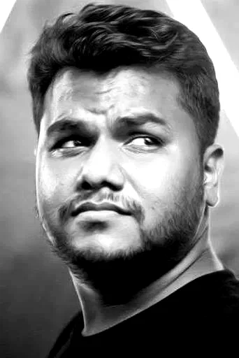  Karthik Shamalan