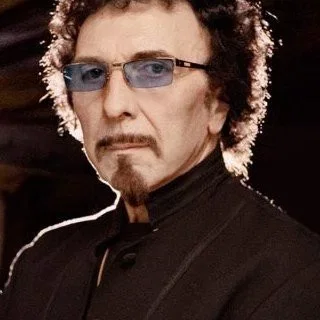  Tony Iommi