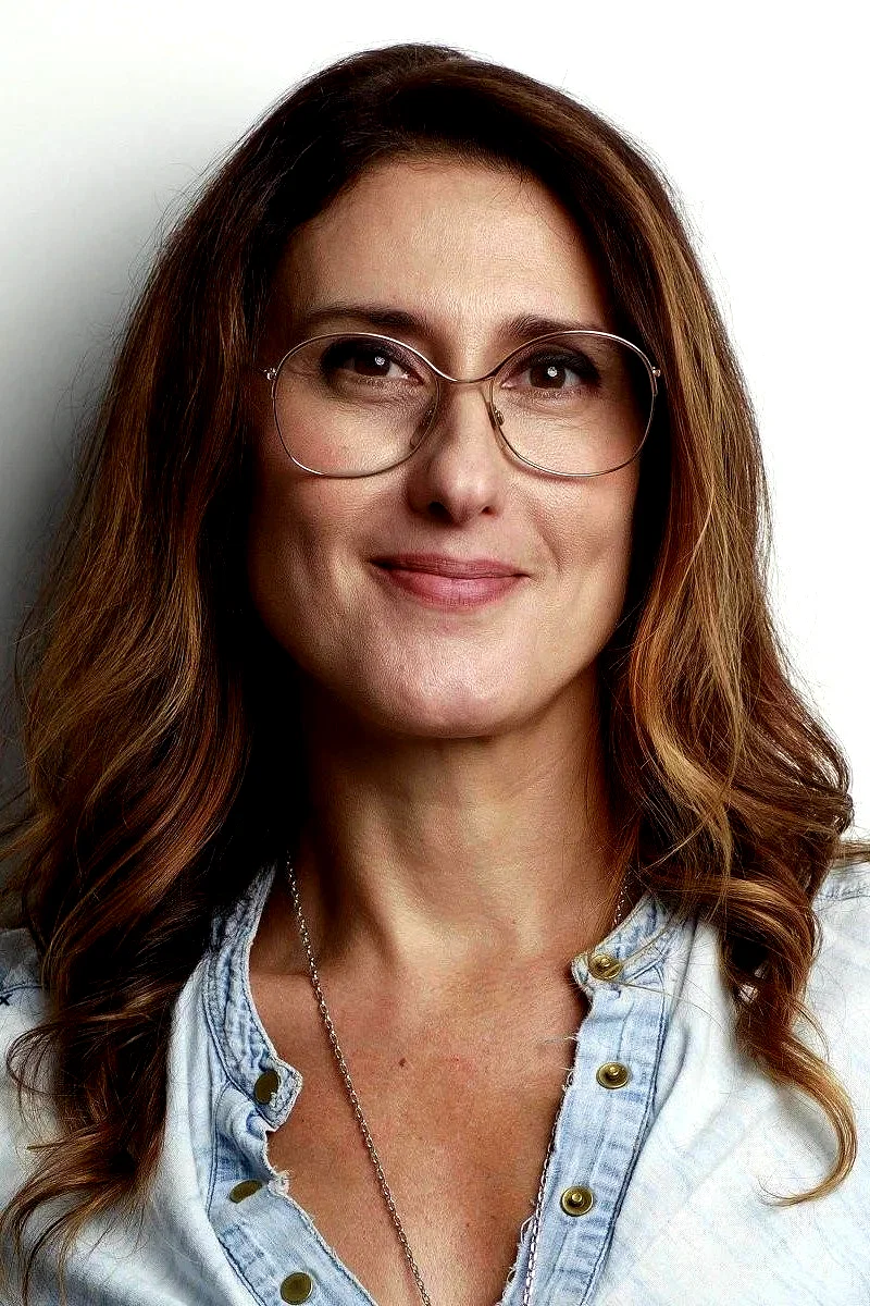  Paola Carosella