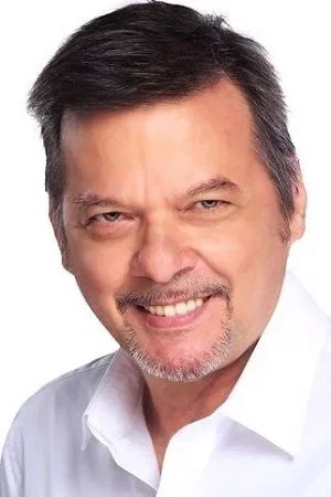  Johnny Revilla photo