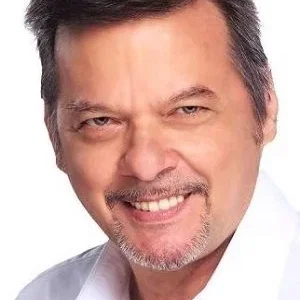  Johnny Revilla