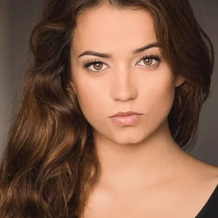  Júlia Creus
